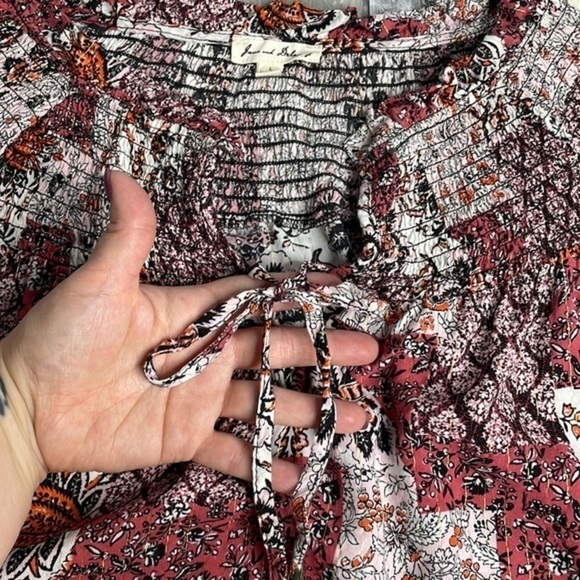 JANE and Delancy multicolored long sleeve‎ boho blouse. Smocked neckline/sleeves - Picture 5 of 13